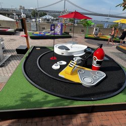 Pixar Putt