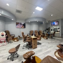 Open salon chairs are fairly new