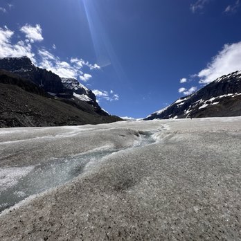 Columbia Icefield - Tours Near Me - Banff, Alberta