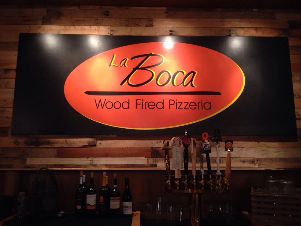 La Boca Wood Fired Pizza Logo