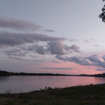 Historic Rose Hotel - Sunset over river - Venues & Event Spaces Near Me - Elizabethtown, Illinois Historic Rose Hotel - Sunset over river - Venues & Event Spaces Near Me - Elizabethtown, Illinois
