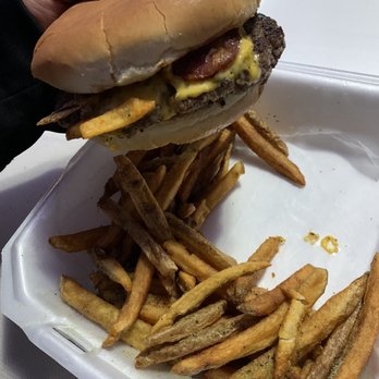 Burger Pop - 1/2 lb. Bacon Cheeseburger - Burgers Near Me - Mesquite, Texas