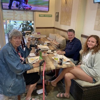Manhattan NY - Even got to watch the Yankees during dinner! - Pizza Near Me - Fort Lauderdale, Florida Manhattan NY - Even got to watch the Yankees during dinner! - Pizza Near Me - Fort Lauderdale, Florida