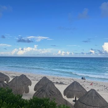 Paradisus - View from the pool. This is the beach front offered. - Hotels Near Me - Cancún, ROO
