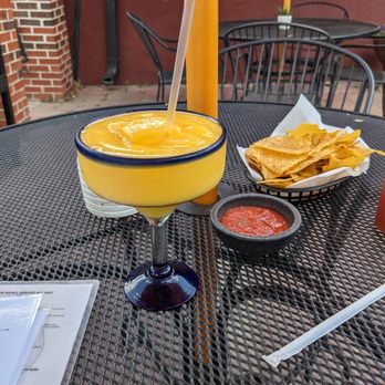 La Carreta Mexican Grill - Margarita and chips and salsa. - Mexican Near Me - Marshalltown, Iowa