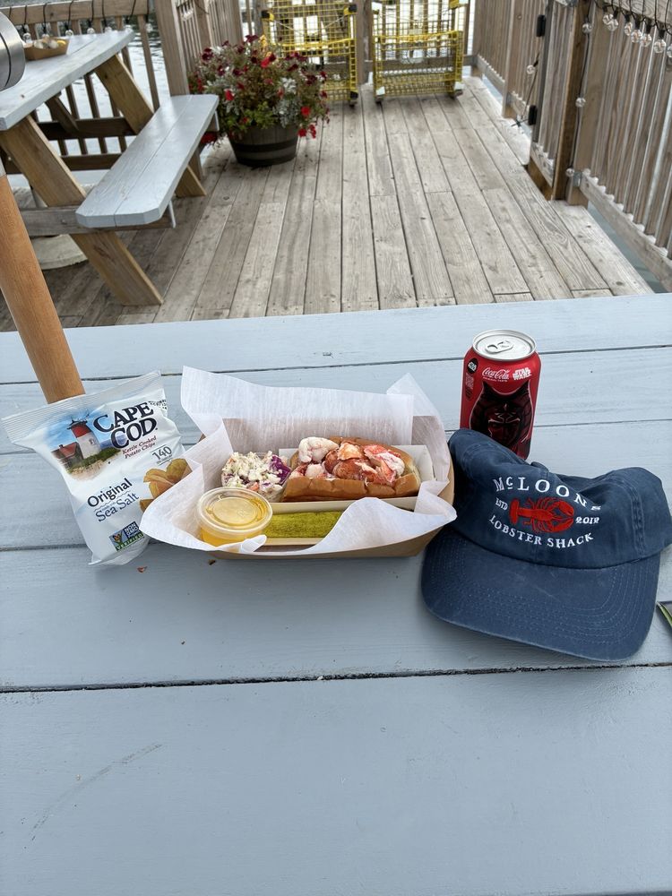 McLoons Lobster Shack Logo