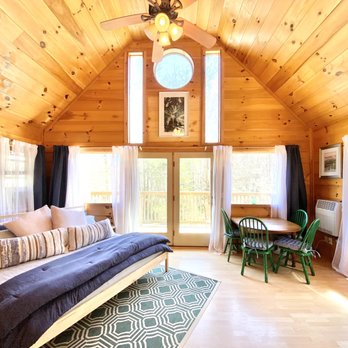 Hideaway at Harvest Moon - Vacation Rentals Near Me - Sylva, North Carolina Hideaway at Harvest Moon - Vacation Rentals Near Me - Sylva, North Carolina
