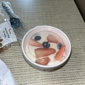 Chick-fil-A - What type of NO Berry Parfait is THIS???!!! - Fast Food Near Me - Plano, Texas Chick-fil-A - What type of NO Berry Parfait is THIS???!!! - Fast Food Near Me - Plano, Texas