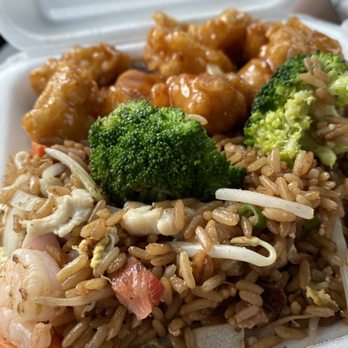 China Town - shrimp, broccoli, and rice in a styrofoam container - Chinese Near Me - Miami, Florida