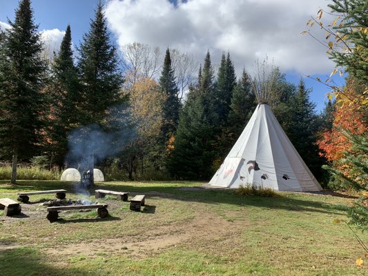 Tipi Adventures - Simply Fit and Fun by null