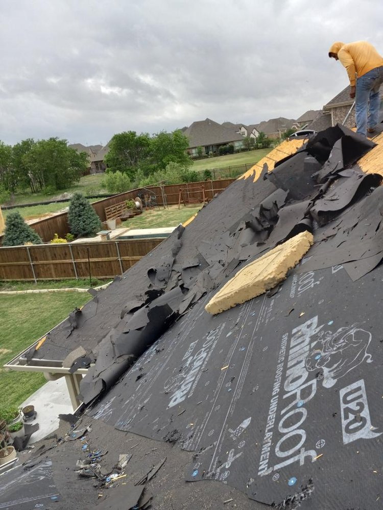 Slide of Vasquez Leon Roofing