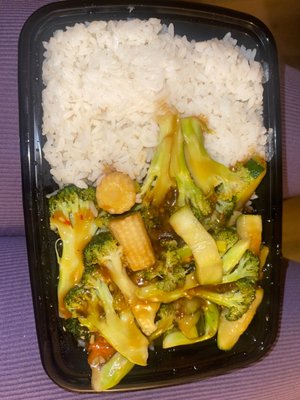 喜鵲3 Tokyo Express III, 5700 Salem Run Blvd, Ste 106