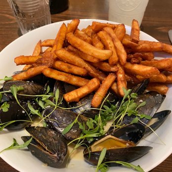 O Sea - Clams in Thai chili sauce with frites - Seafood Near Me - Orange, California O Sea - Clams in Thai chili sauce with frites - Seafood Near Me - Orange, California