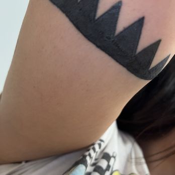 Family Tattoo - very uneven - Tattoo Near Me - Chicago, Illinois