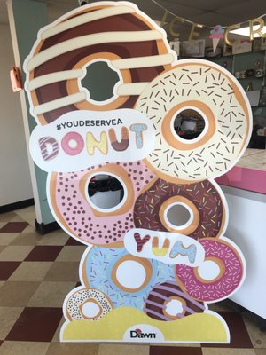 Lee Donuts by null