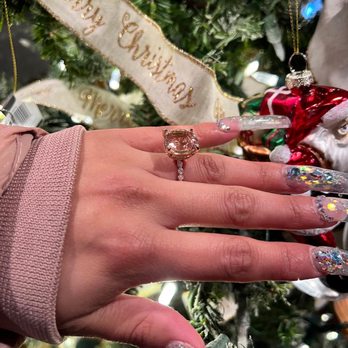 Anye Designs - Engagements during the holidays, simply hit different. Custom Claudia Morganite - Jewelry Near Me - Los Angeles, California