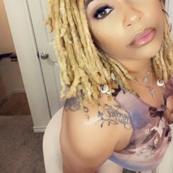 Seaux Pretti & Co. - Mega Lash Extensions