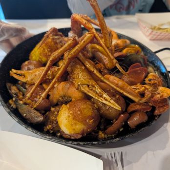 Cap't Loui - 3 pound combo with sausage and potatoes - Seafood Near Me - Cupertino, California Cap't Loui - 3 pound combo with sausage and potatoes - Seafood Near Me - Cupertino, California