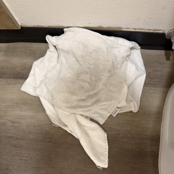 Lake Powell Resort and Marinas - Towels - Hotels Near Me - Page, Arizona Lake Powell Resort and Marinas - Towels - Hotels Near Me - Page, Arizona