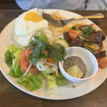 Trang Kitchen Vietnamese Cuisine - Vietnamese Near Me - Rocklin, California