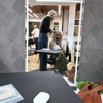 San Diego Hair Extensions Studio - Hair Extensions Near Me - Cardiff, California San Diego Hair Extensions Studio - Hair Extensions Near Me - Cardiff, California