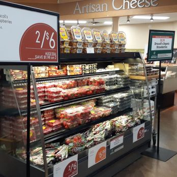 Lunds & Byerly's - a grocery store - Grocery Near Me - Saint Cloud, Minnesota