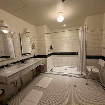 Chicago Athletic Association Hotel - Bathroom - Hotels Near Me - Chicago, Illinois