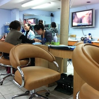 Pinckney Nail Salon - Nice new tables w built in fans - Nail Salons Near Me - Boston, Massachusetts Pinckney Nail Salon - Nice new tables w built in fans - Nail Salons Near Me - Boston, Massachusetts