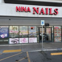 Nina Nails - Entrance