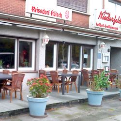Haus Niederfeld - Montagsblick auf die Terrasse  (Montags Ruhetag!)