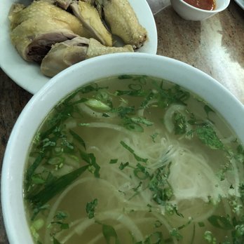 Pho Ao Sen - Free range chicken noodle soup (Pho Ga Dac Biet ) - Vietnamese Near Me - Oakland, California Pho Ao Sen - Free range chicken noodle soup (Pho Ga Dac Biet ) - Vietnamese Near Me - Oakland, California