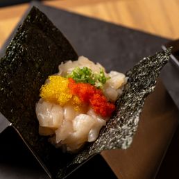 Spicy Scallop Hand Roll