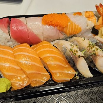 Flakes - Scott's plate - Sushi Bars Near Me - Tucson, Arizona Flakes - Scott's plate - Sushi Bars Near Me - Tucson, Arizona