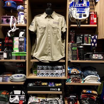 BoxLunch - Men's Clothing Near Me - Torrance, California BoxLunch - Men's Clothing Near Me - Torrance, California
