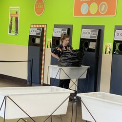 BottleDrop Newport Redemption Center - So easy and love the express line!
