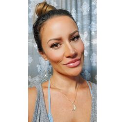 Refined Faces Beauty - Makeup Application