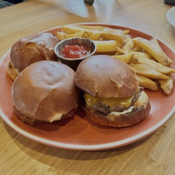 Coastal Cantina - Waygu Sliders - Lounges Near Me - Del Mar, California