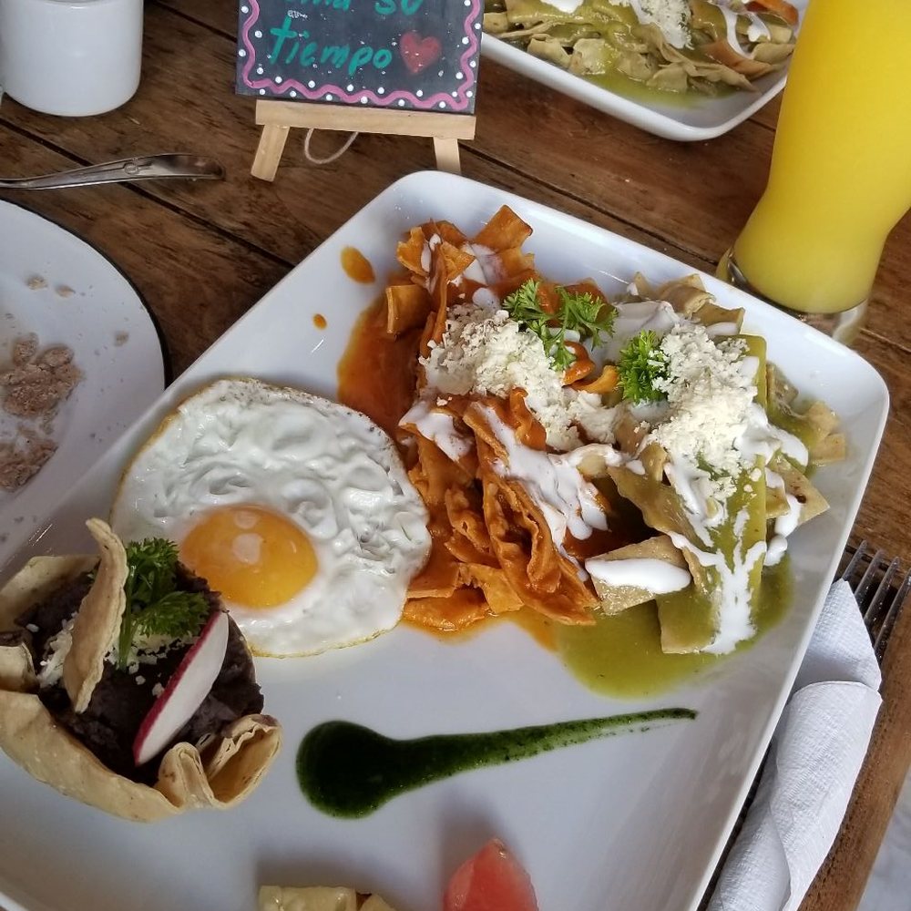 Metate - chilaquiles divorciados - Coffee & Tea Near Me - Puerto Vallarta, JAL Metate - chilaquiles divorciados - Coffee & Tea Near Me - Puerto Vallarta, JAL