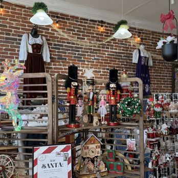 Hollerbach's Outfitters - Traditional Clothing Near Me - Sanford, Florida Hollerbach's Outfitters - Traditional Clothing Near Me - Sanford, Florida