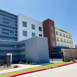 Fairfield Inn & Suites Harlingen - Back of hotel