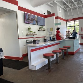 Hugh-Baby’s - Order counter - Burgers Near Me - Charleston, South Carolina Hugh-Baby’s - Order counter - Burgers Near Me - Charleston, South Carolina