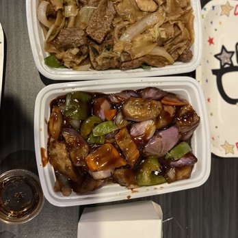 Ginger Chinese Restaurant - two takeout containers of food - Chinese Near Me - Poughkeepsie, New York Ginger Chinese Restaurant - two takeout containers of food - Chinese Near Me - Poughkeepsie, New York