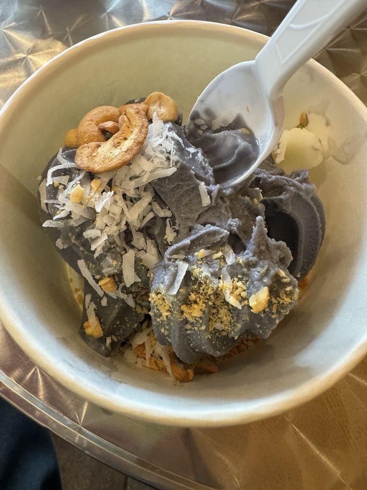 SCOOPZ FROZEN YOGURT Updated May 2024 6418 S Staples St, Corpus