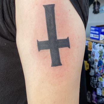Salinas Tattoo - Piercing Near Me - Salinas, California Salinas Tattoo - Piercing Near Me - Salinas, California