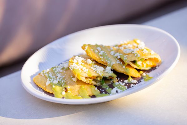 MADRE MEXICAN RESTAURANT & MEZCALERIA by null