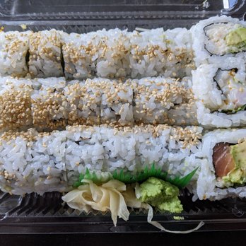 Sushi Bar Ajisai - Pacific Combo - California roll, Ebi scallop roll, and Salmon avocado roll - Sushi Bars Near Me - Vancouver, British Columbia Sushi Bar Ajisai - Pacific Combo - California roll, Ebi scallop roll, and Salmon avocado roll - Sushi Bars Near Me - Vancouver, British Columbia