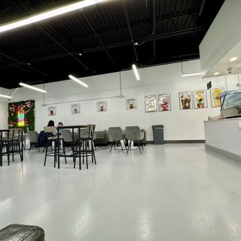 Bambu - Bright, clean space - Bubble Tea Near Me - Columbus, Ohio