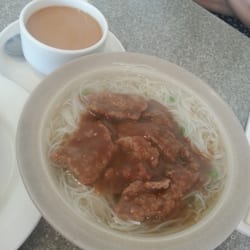 New Fortune Stone - Satay beef vermicelli in soup, comes with egg sandwich and a hot beverage!