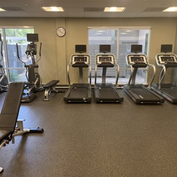 Hampton Inn & Suites Gilroy - Treadmills - Hotels Near Me - Gilroy, California Hampton Inn & Suites Gilroy - Treadmills - Hotels Near Me - Gilroy, California