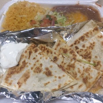Acapulco - Shredded chicken quesadilla with beans, rice, and sour cream - Mexican Near Me - Waipahu, Hawaii